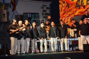 Concierto de La Trova en San Juan de Telde (Foto Antonio Alí, Francisco Javier Santana y TA)